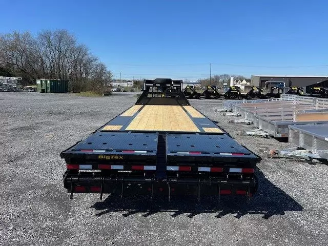 Big Tex 8.5 x 25 Gooseneck Equipment Trailer 4 Big Tex 8.5 x 25 Gooseneck Equipment Trailer - Image 4