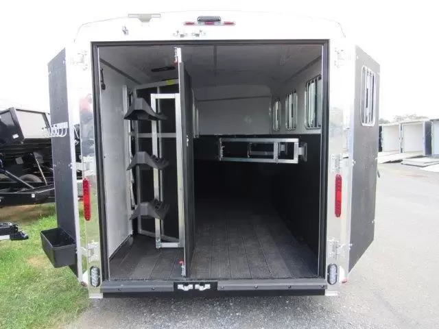 Homesteader Stallion 3 Horse Gooseneck Trailer – Slant Load 8 Homesteader Stallion 3 Horse Gooseneck Trailer – Slant Load - Image 8
