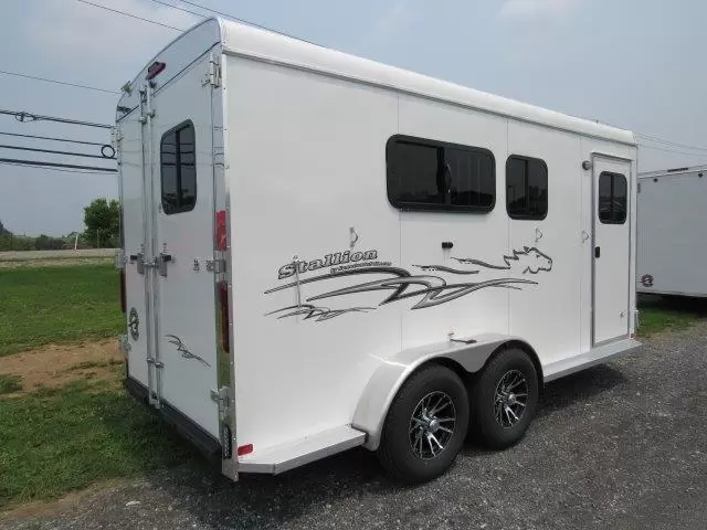 Homesteader Stallion 3 Horse Pull Trailer – Slant Load 5 Homesteader Stallion 3 Horse Pull Trailer – Slant Load - Image 5