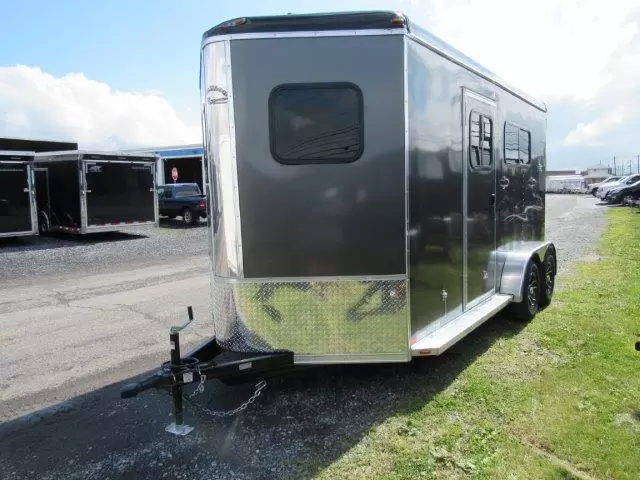 Homesteader Stallion 2 Horse Pull Trailer – Front Load Door 1 Homesteader Stallion 2 Horse Pull Trailer – Front Load Door