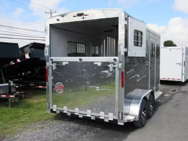 Homesteader Stallion 2 Horse Pull Trailer – Front Load Door 2 Homesteader Stallion 2 Horse Pull Trailer – Front Load Door - Image 2