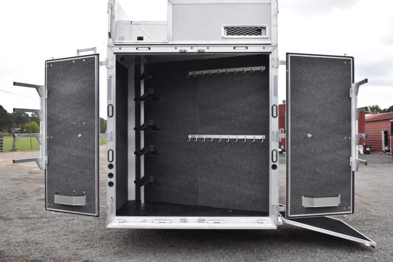 2021 Lakota BigHorn 5 Horse Trailer With Bunkbeds 34 2021 Lakota BigHorn 5 Horse Trailer With Bunkbeds - Image 34