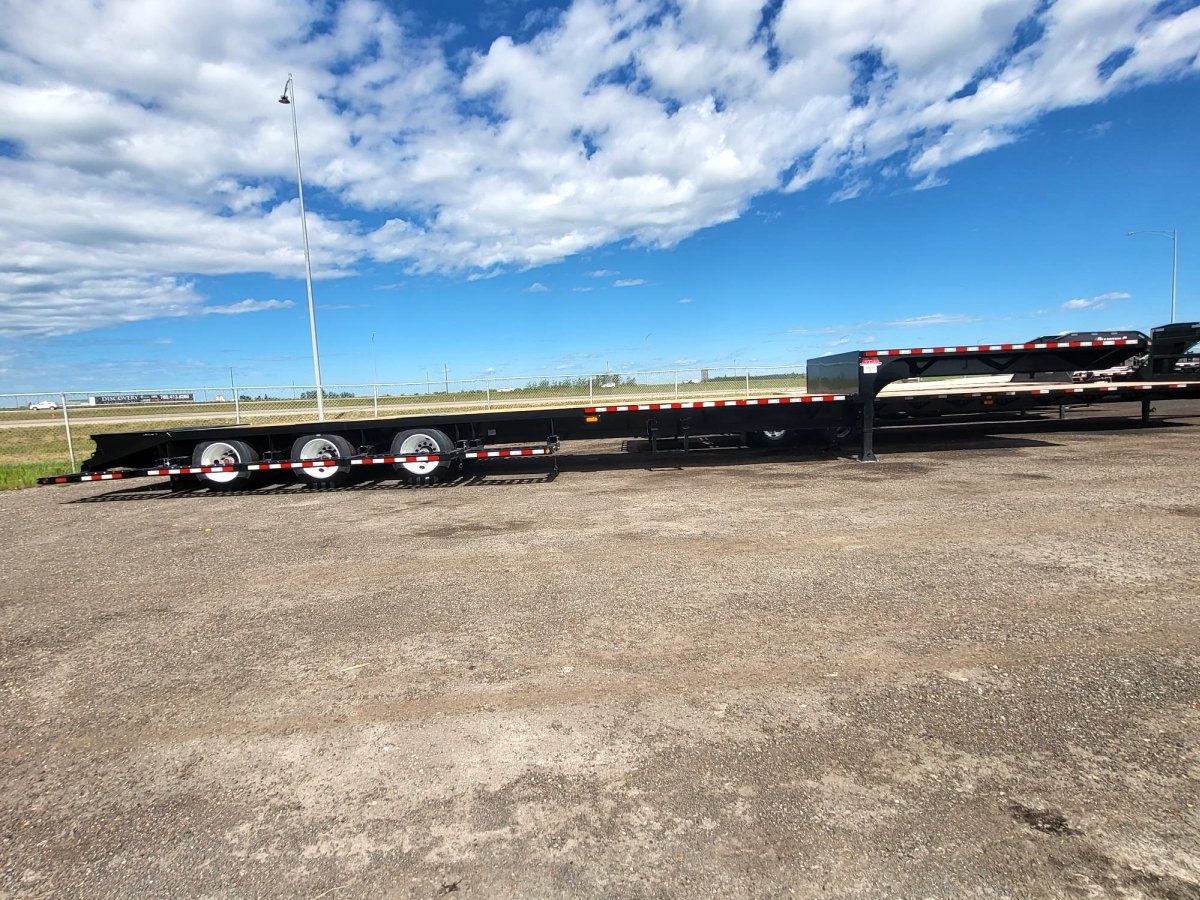2025 Behnke Fifth Wheel High Clearance Sprayer Trailer 5 2025 Behnke Fifth Wheel High Clearance Sprayer Trailer - Image 5
