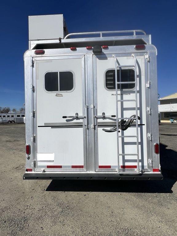 2009 Platinum Coach 3 H 16’ LQ with Outlaw Conversion 12 2009 Platinum Coach 3 H 16’ LQ with Outlaw Conversion - Image 12