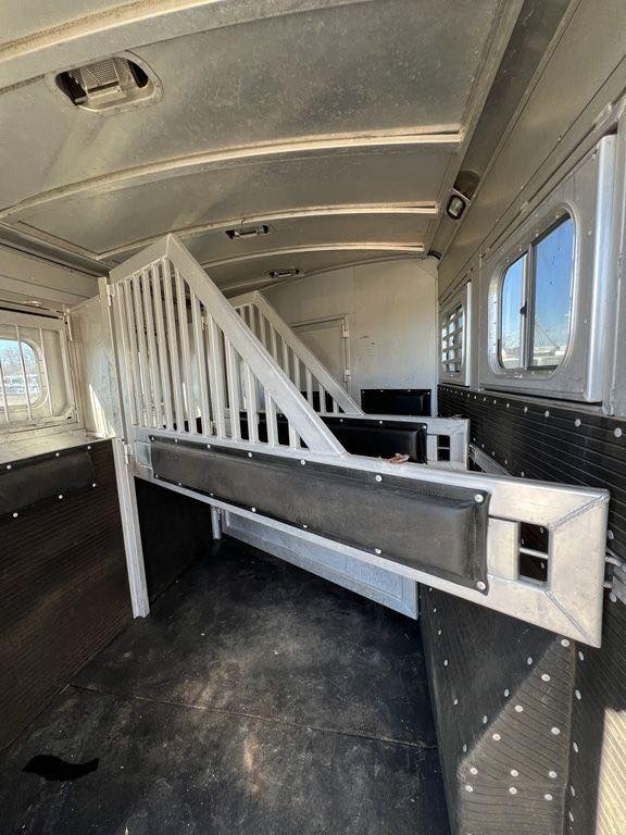 2009 Platinum Coach 3 H 16’ LQ with Outlaw Conversion 15 2009 Platinum Coach 3 H 16’ LQ with Outlaw Conversion - Image 15