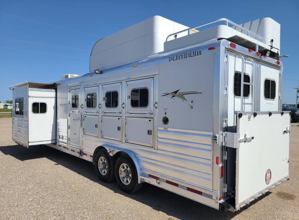 2017 Platinum Coach Outlaw 4 Horse 12' 8" Outlaw Conversion Slide Out Gallery 27 2017 Platinum Coach Outlaw 4 Horse 12' 8" Outlaw Conversion Slide Out Gallery - Image 27
