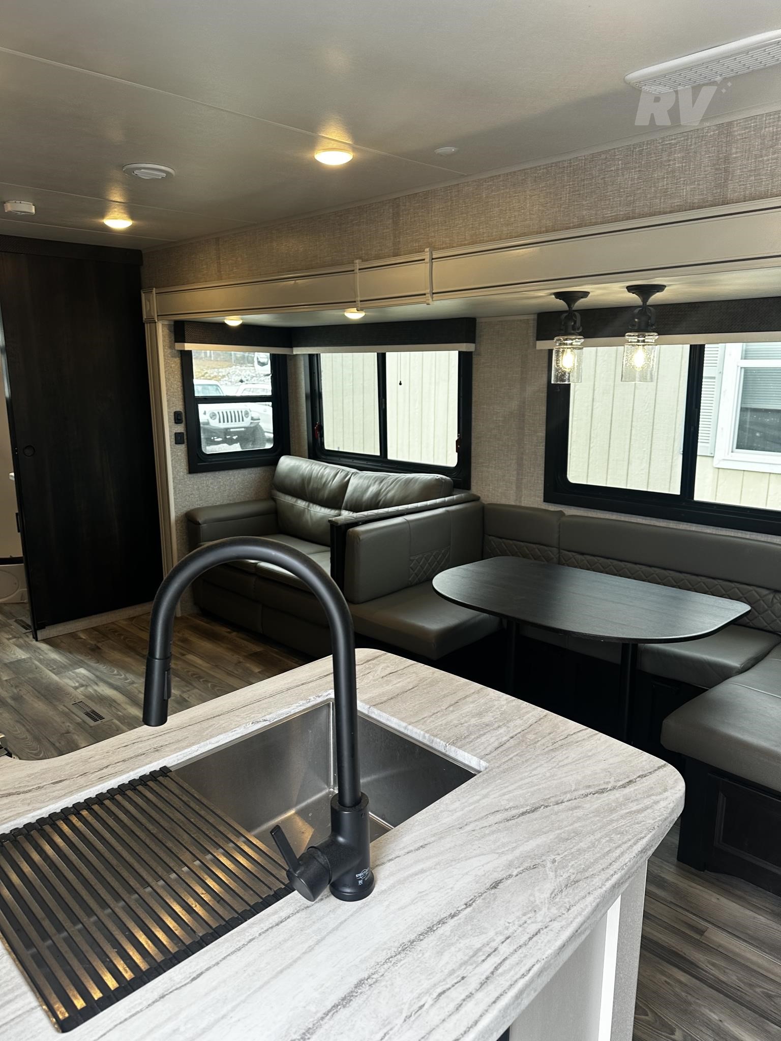 2022 JAYCO EAGLE HT 320FBOK 5 2022 JAYCO EAGLE HT 320FBOK - Image 5