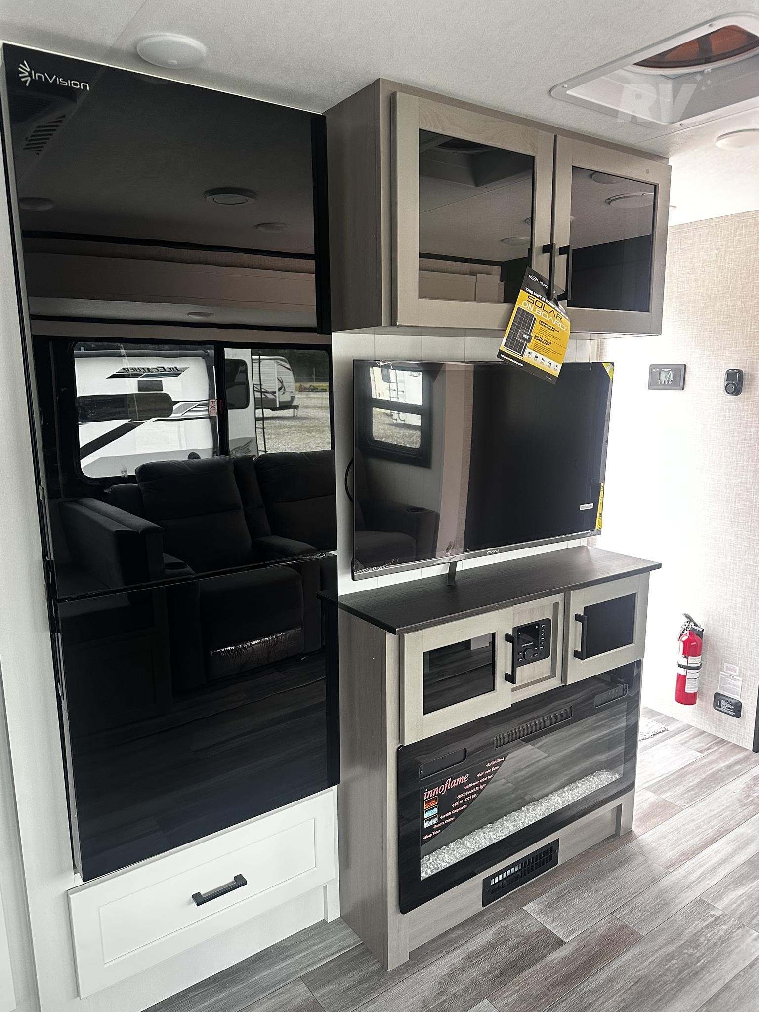 2025 JAYCO JAY FEATHER 25RB 9 2025 JAYCO JAY FEATHER 25RB - Image 9