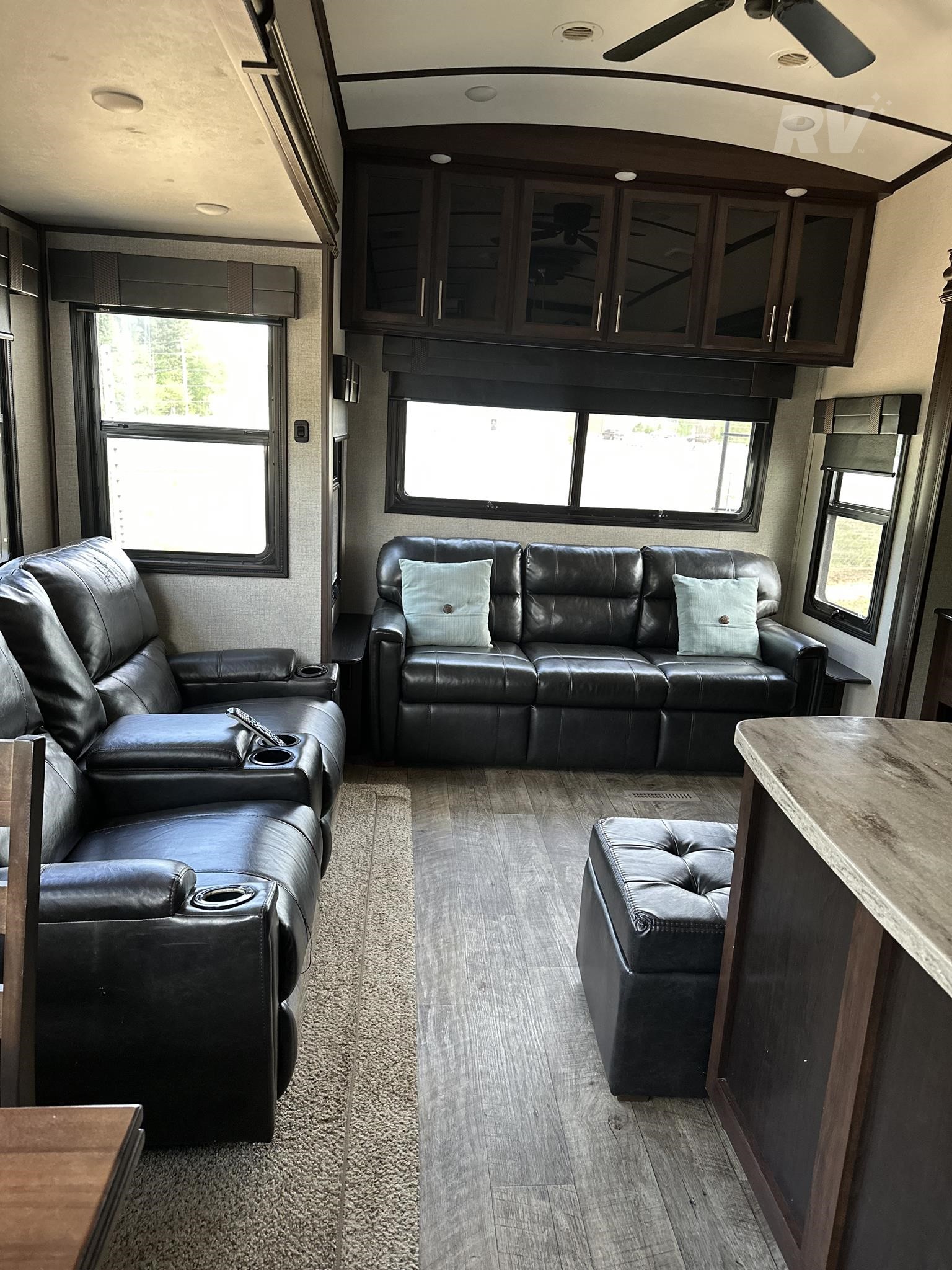 2019 JAYCO NORTH POINT 377RLBH 7 2019 JAYCO NORTH POINT 377RLBH - Image 7